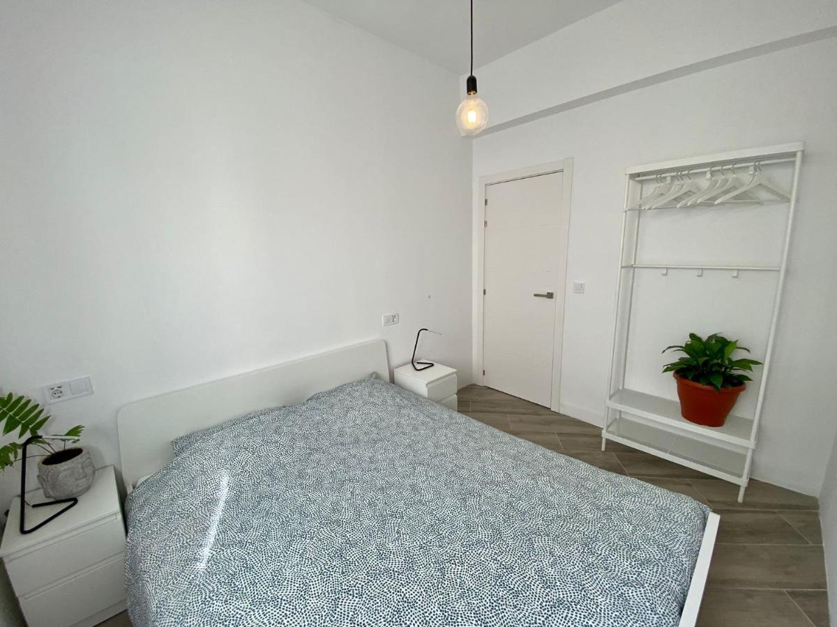 Room With Private Bathroom - Vivienda Vacacional Out Of Blue ซานตาครูซเดลาปัลมา ห้อง รูปภาพ