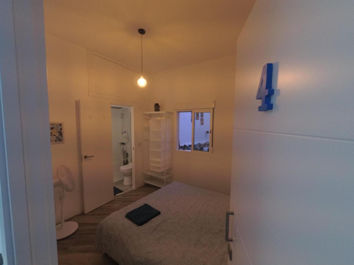 Room With Private Bathroom - Vivienda Vacacional Out Of Blue ซานตาครูซเดลาปัลมา ภายนอก รูปภาพ