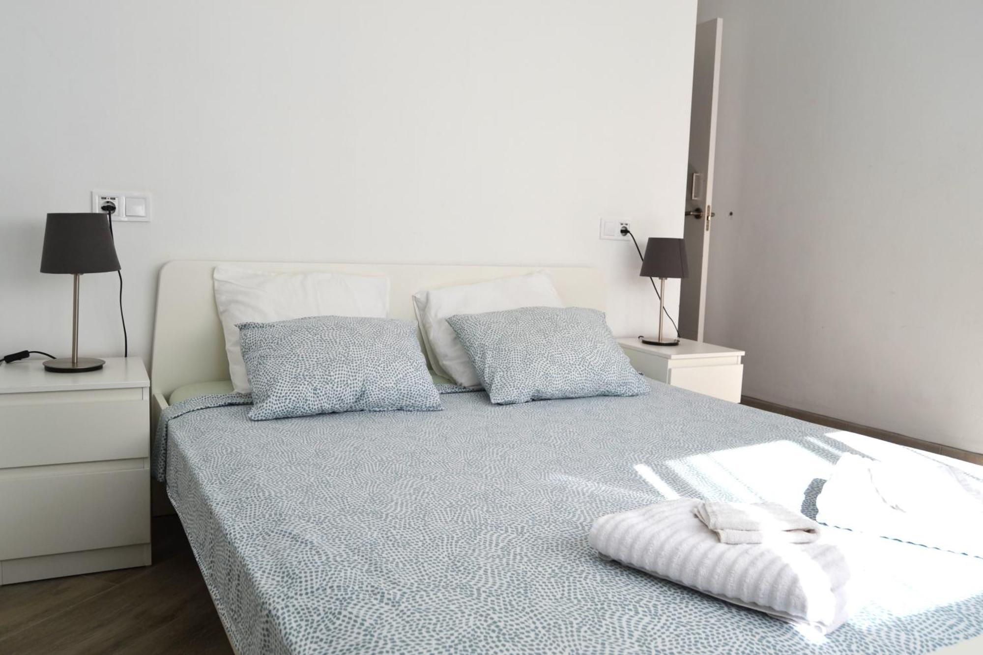 Room With Private Bathroom - Vivienda Vacacional Out Of Blue ซานตาครูซเดลาปัลมา ภายนอก รูปภาพ
